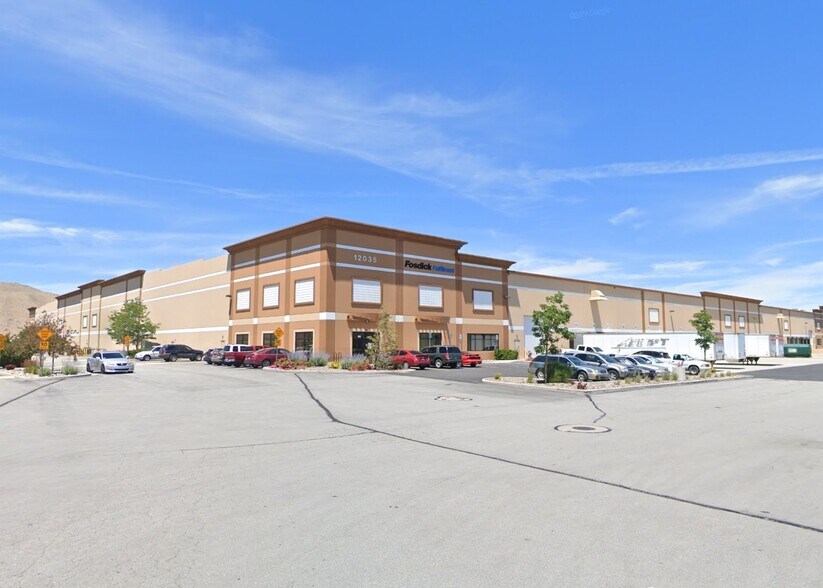 12035 Moya Blvd, Reno, NV à louer - Photo de l’immeuble – Image 1 sur 1