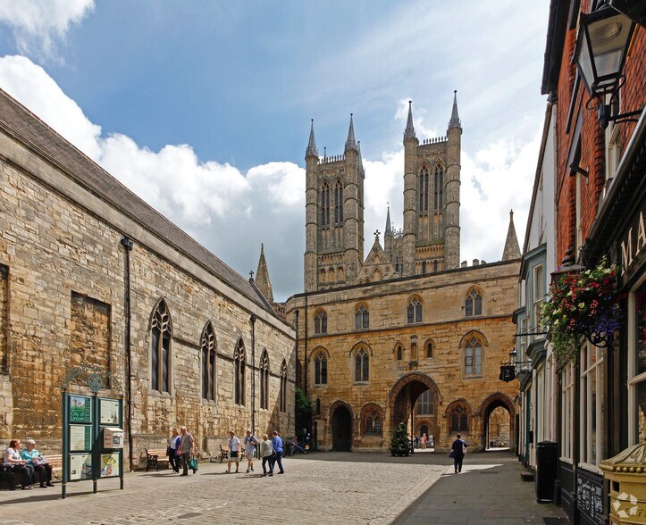 Minster Yard, Lincoln à louer - Photo de l’immeuble – Image 2 sur 6