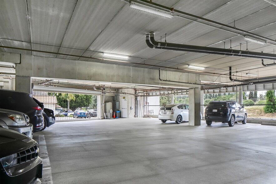 4605 Brockton Ave, Riverside, CA à vendre - Photo de l’immeuble – Image 3 sur 14