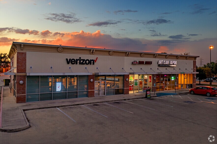 9123 N Loop 1604 W, San Antonio, TX à louer - Photo de l’immeuble – Image 3 sur 11