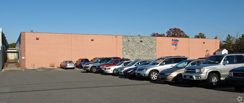 4333 Veterans Memorial Hwy, Holbrook, NY à louer - Photo de l’immeuble – Image 2 sur 4