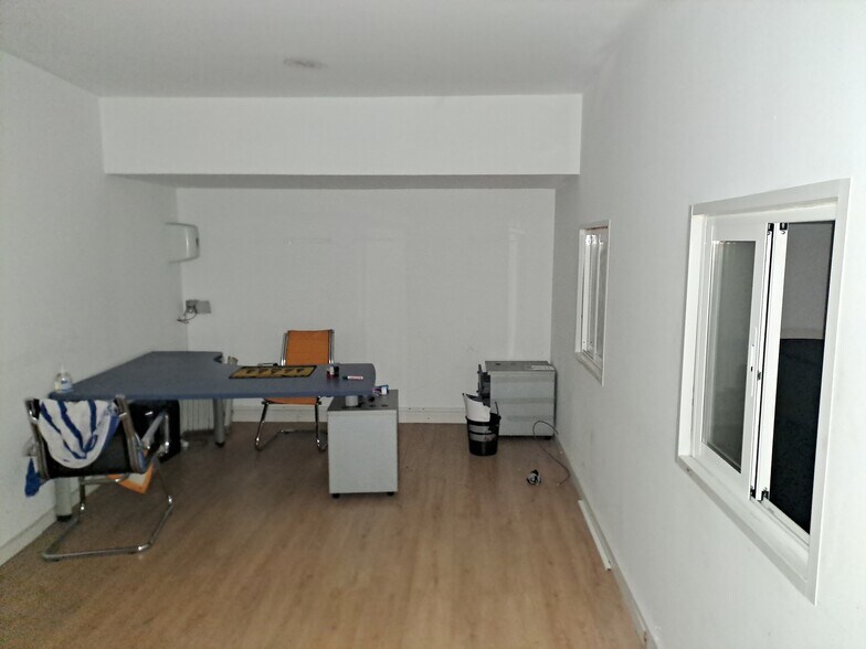 Industriel/Logistique dans Alcorcón, Madrid à vendre - Photo de l’immeuble – Image 1 sur 9