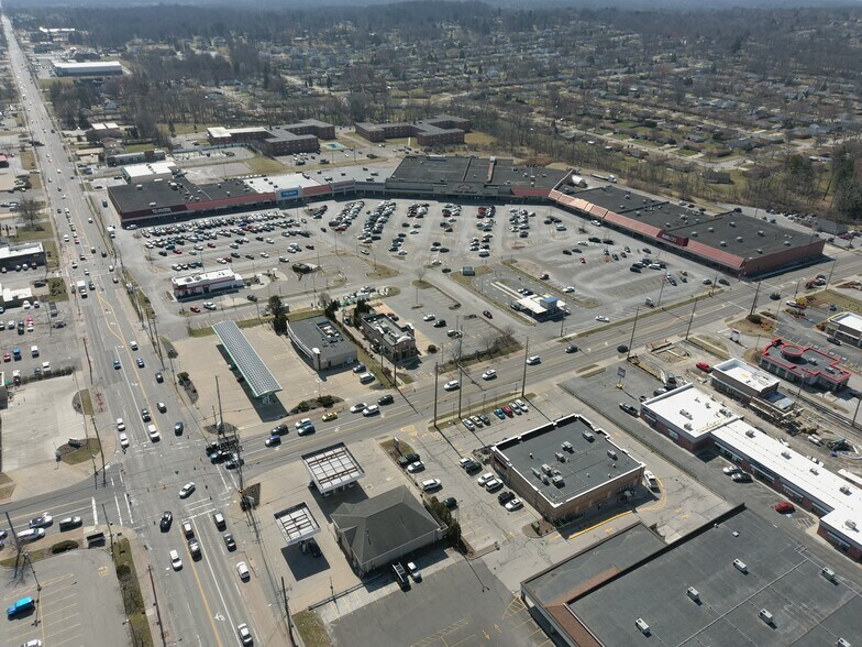 7542 Broadview Rd, Parma, OH à louer - Photo de l’immeuble – Image 3 sur 5