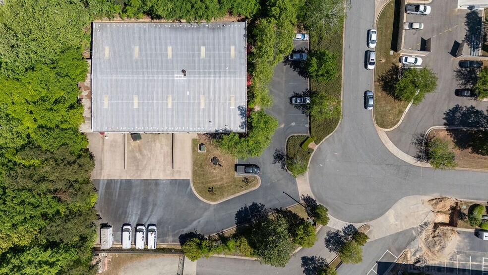 9350 Industrial Ter, Alpharetta, GA à vendre - Photo de l’immeuble – Image 3 sur 13