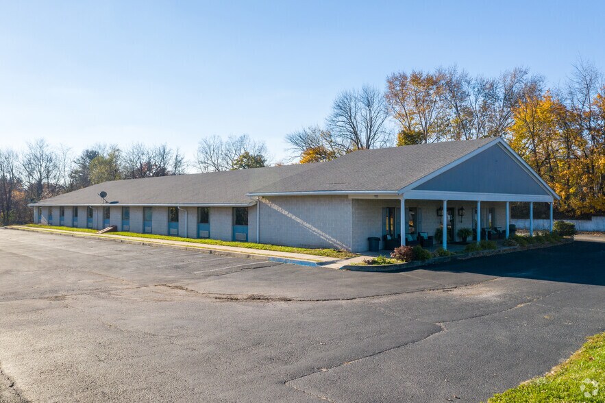 2 Ridge Rd, Phoenixville, PA à vendre - Photo principale – Image 1 sur 6