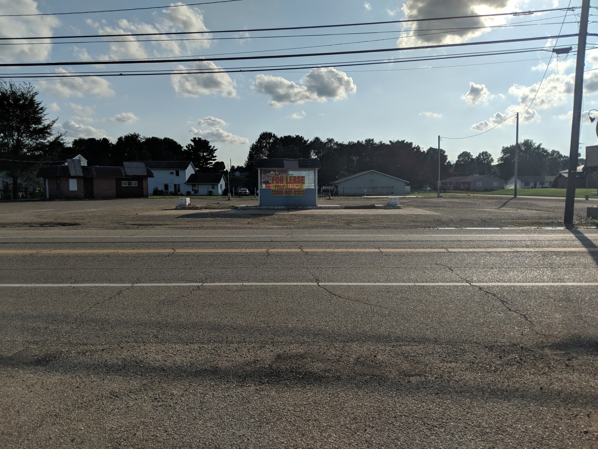 998 N Wooster Ave, Strasburg, OH à louer Photo principale– Image 1 sur 5