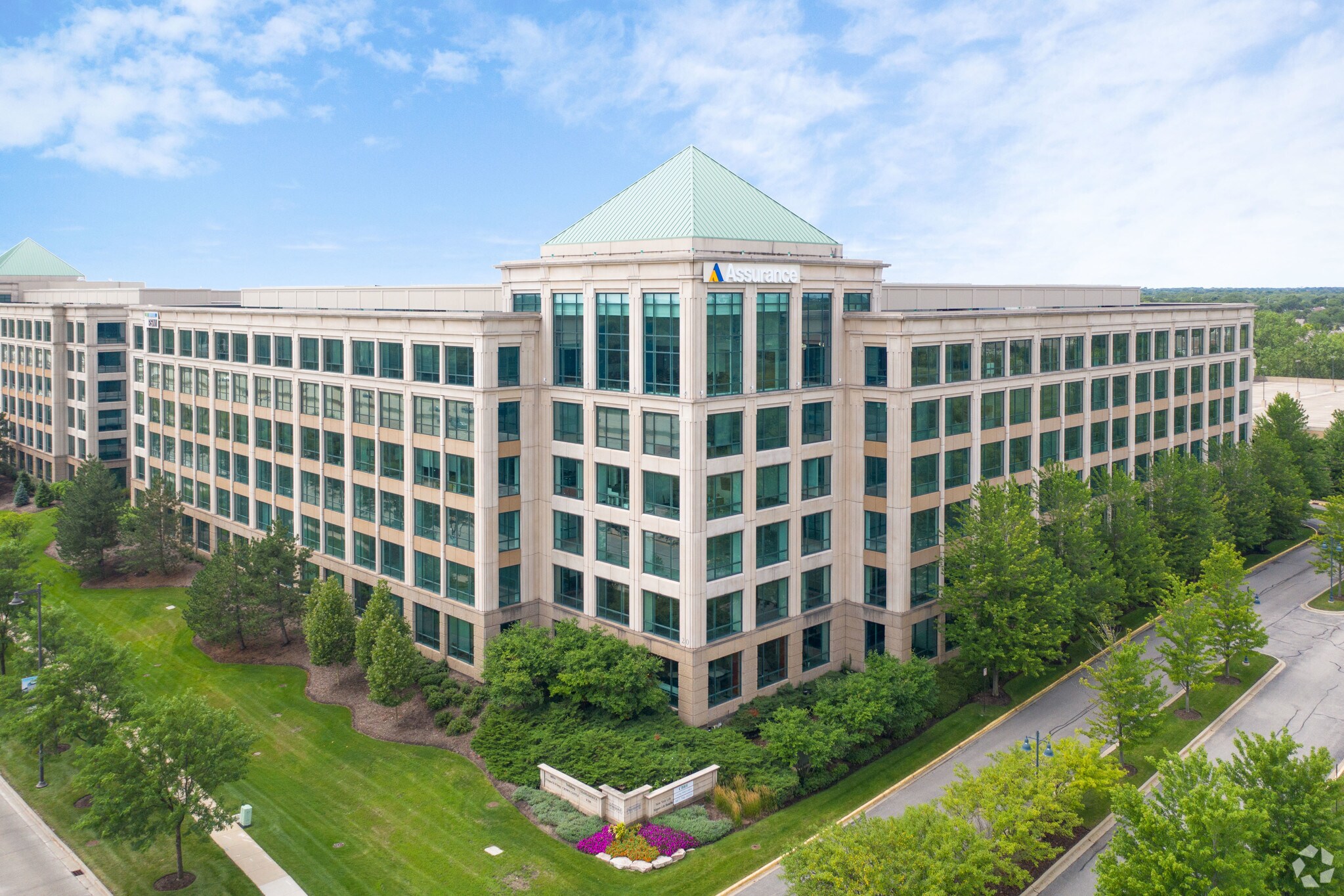 20 N Martingale Rd, Schaumburg, IL à louer Photo principale– Image 1 sur 20