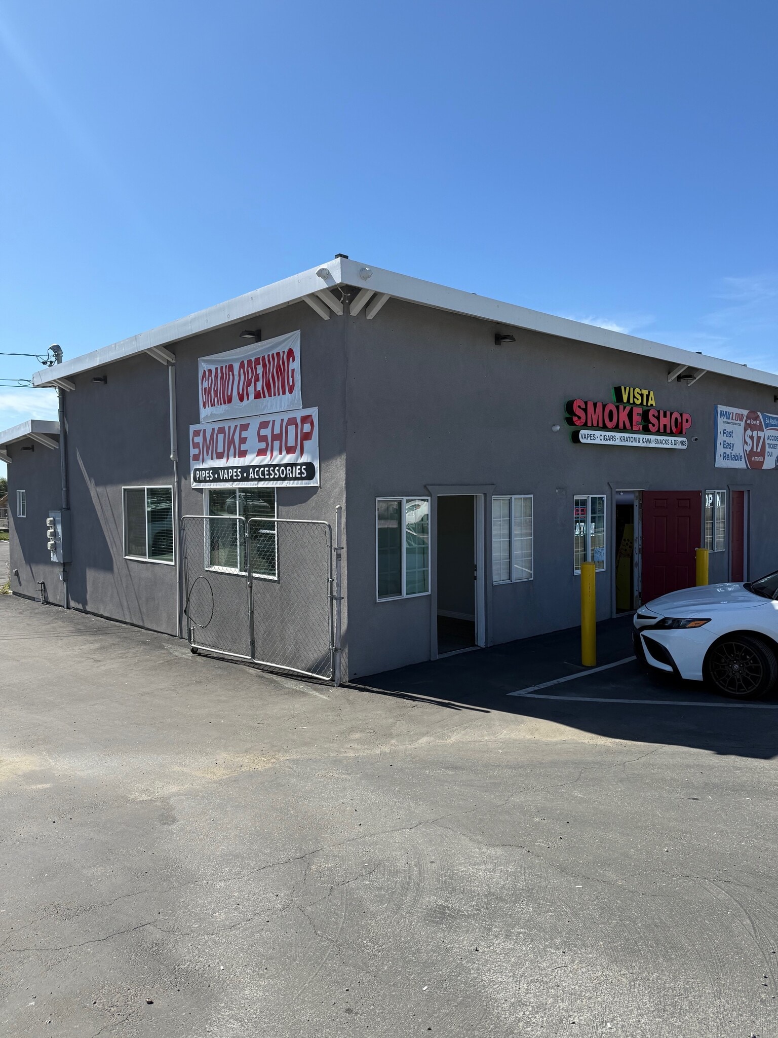 1990 S Santa Fe Ave, Vista, CA à louer Photo principale– Image 1 sur 8