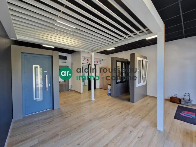 Plus de détails pour Local d’activités à vendre