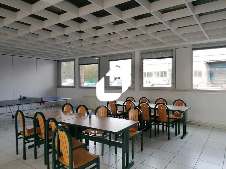 Local d’activités dans Villebon-sur-Yvette à louer - Photo intérieure – Image 2 sur 30