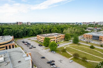 440 Boul Armand-Frappier, Laval, QC - VUE AÉRIENNE  vue de carte