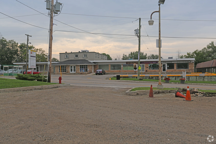 183 Simcoe Ave, Georgina, ON à louer - Photo principale – Image 1 sur 5