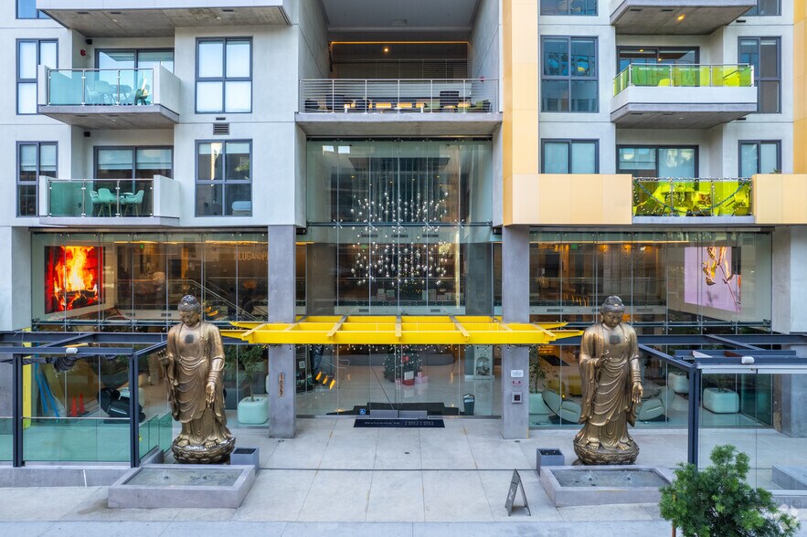 1027 Wilshire Blvd, Los Angeles, CA à louer - Photo de l’immeuble – Image 2 sur 18