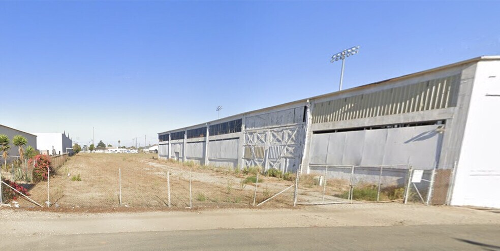 628 S McClelland St, Santa Maria, CA à vendre - Photo de l’immeuble – Image 3 sur 3