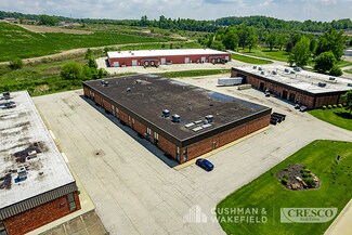 Plus de détails pour 6111 Carey Dr, Valley View, OH - Local d'activités à louer