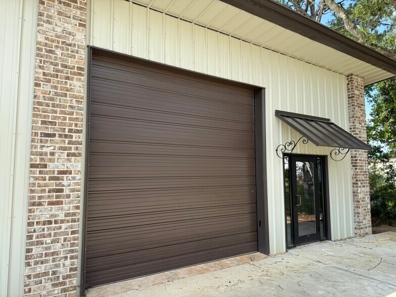 14313 Cullen St, Biloxi, MS à louer - Photo de l’immeuble – Image 2 sur 5