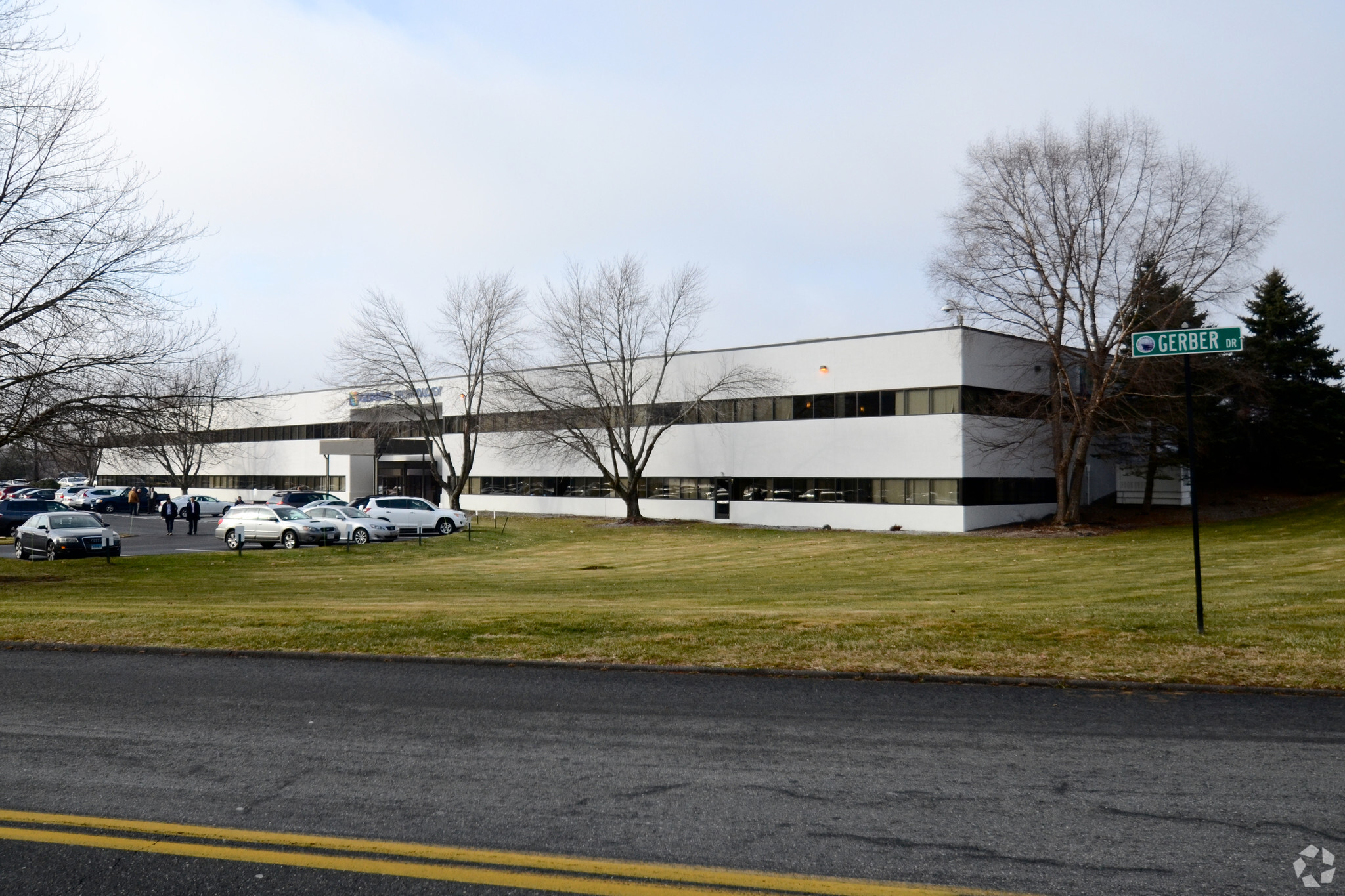 24 Industrial Park Rd W, Tolland, CT à louer Photo principale– Image 1 sur 6