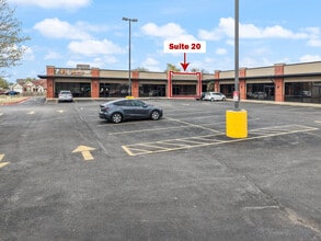 2500-2502 SW 14th St, Bentonville, AR à louer Photo intérieure– Image 1 sur 17