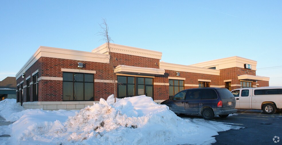 116-120 Vinburn Rd, De Forest, WI à louer - Photo principale – Image 1 sur 1