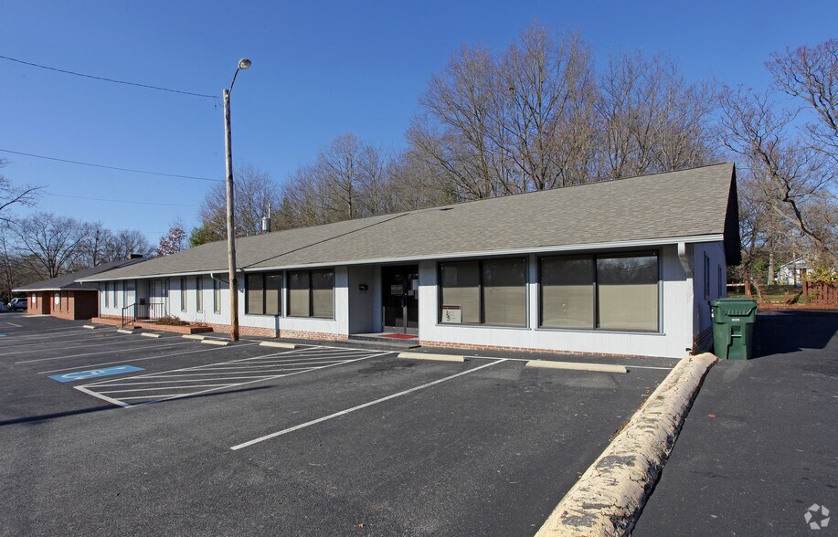 910 E Garrison Blvd, Gastonia, NC à vendre - Photo de l’immeuble – Image 2 sur 30