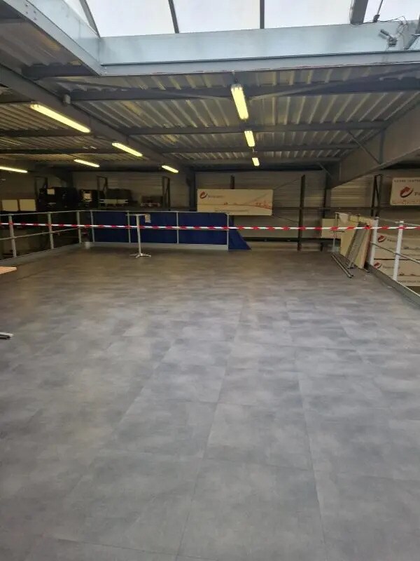 Plus de détails pour Bureau, Local d'activités à louer