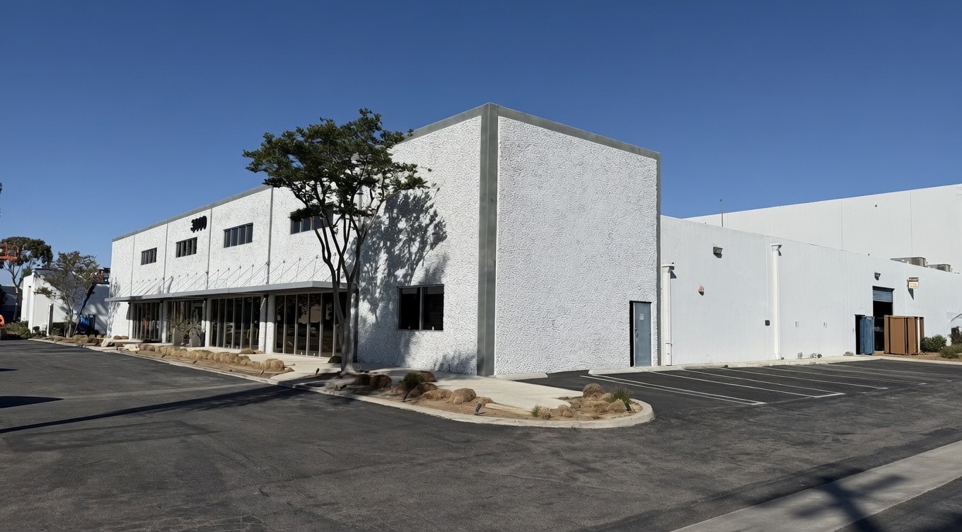 3000 Airway Ave, Costa Mesa, CA à louer Photo principale– Image 1 sur 11