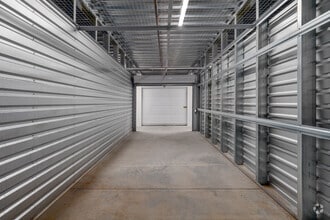 2320 E Mall Dr, Fort Myers, FL à louer Photo intérieure– Image 2 sur 2