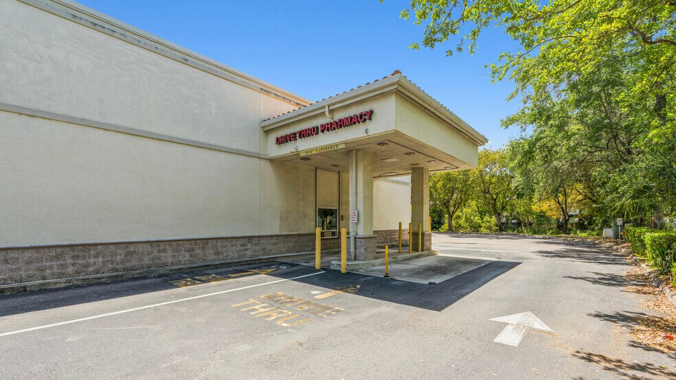 4509 Summit Blvd, West Palm Beach, FL à vendre - Photo de l’immeuble – Image 3 sur 6