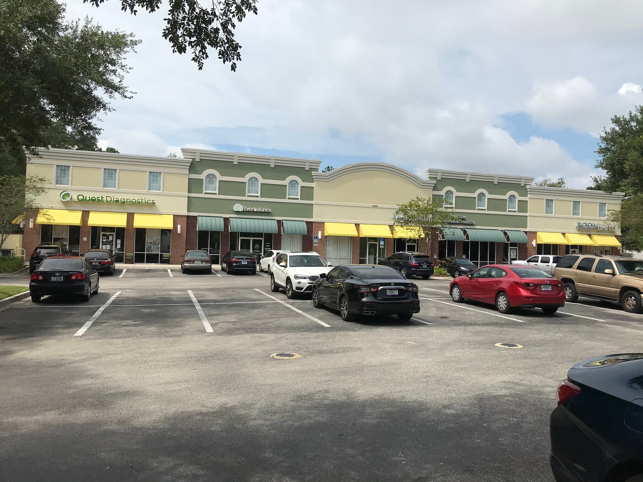 5298 Sunbeam Rd, Jacksonville, FL à louer Photo de l’immeuble– Image 1 sur 6