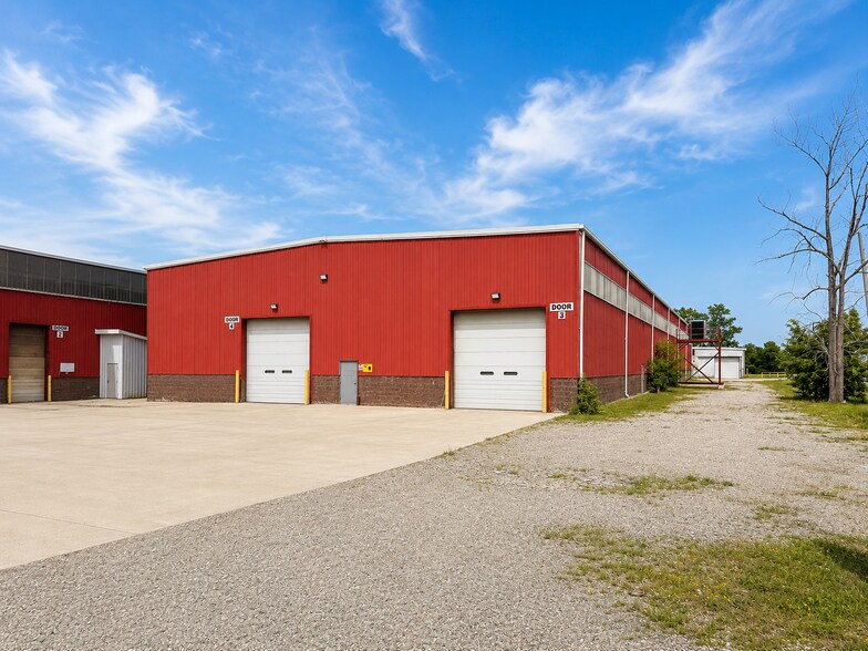 302 Carleton St, Marysville, MI à louer - Photo de l’immeuble – Image 3 sur 6
