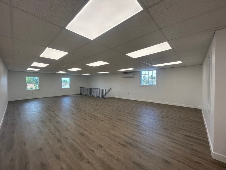 5586 Mission Blvd, Jurupa Valley, CA à louer - Photo intérieure – Image 2 sur 5