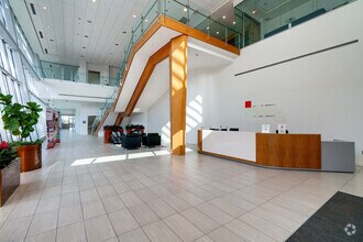 9395 S John Young Pky, Orlando, FL à louer Hall d’entrée– Image 2 sur 47