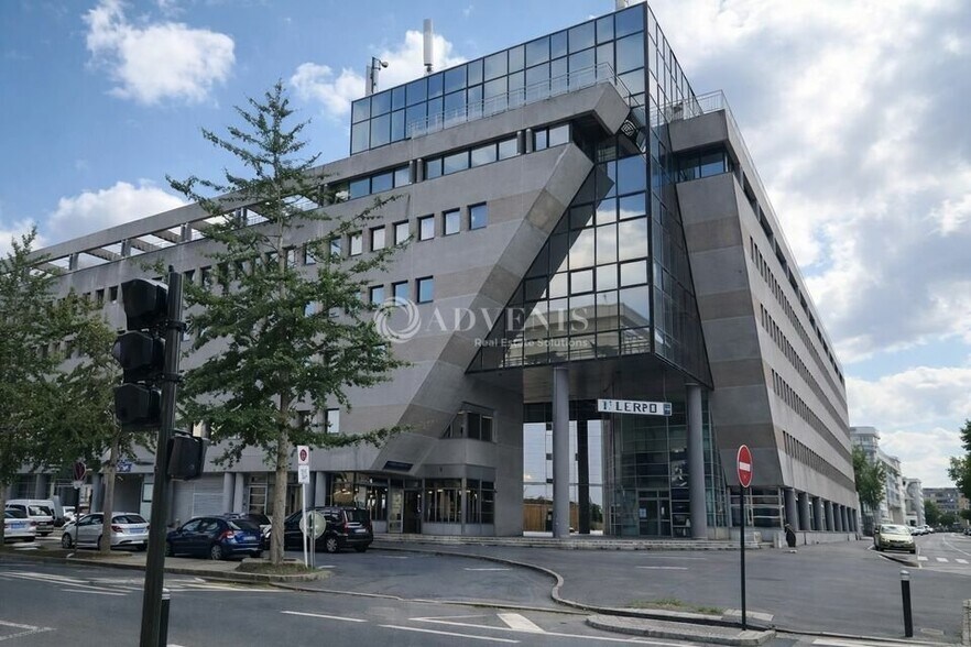 30 Rue Aristide Briand, Meaux à louer - Photo de l’immeuble – Image 1 sur 6