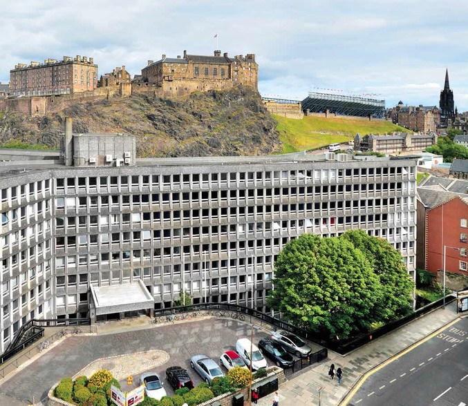 3 Lady Lawson St, Edinburgh à louer - Photo de l’immeuble – Image 3 sur 8