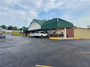 3225 N Belt Hwy, Saint Joseph, MO à louer Photo intérieure– Image 2 sur 6