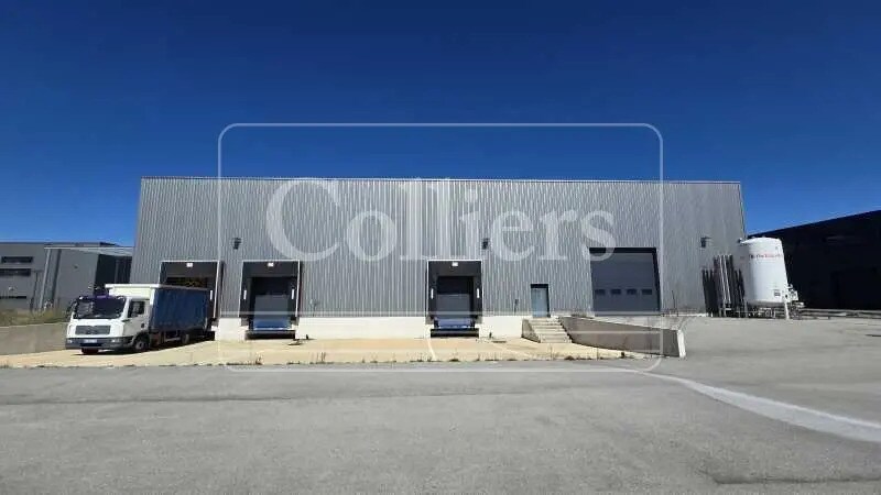Local d'activités dans Meyreuil à vendre - Photo de l’immeuble – Image 1 sur 11