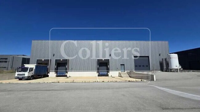 Plus de détails pour Local d’activités à vendre