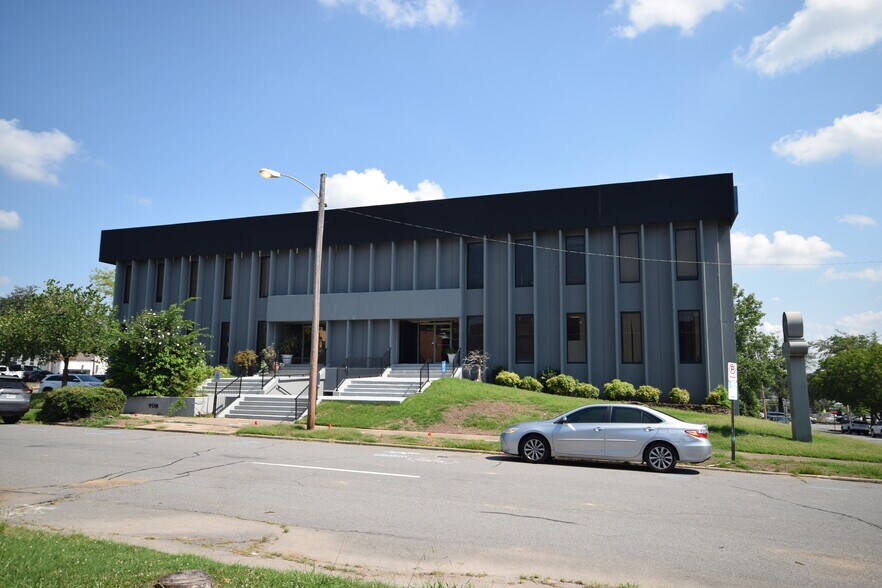 708 W 2nd St, Little Rock, AR à vendre - Photo de l’immeuble – Image 2 sur 11