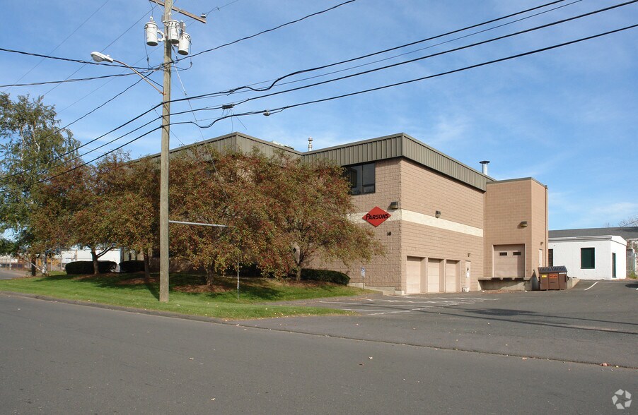 10 Grassmere Ave, West Hartford, CT à louer - Photo de l’immeuble – Image 2 sur 5