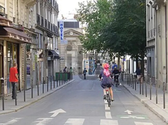 Local commercial dans Paris à vendre - Photo de l’immeuble – Image 2 sur 4