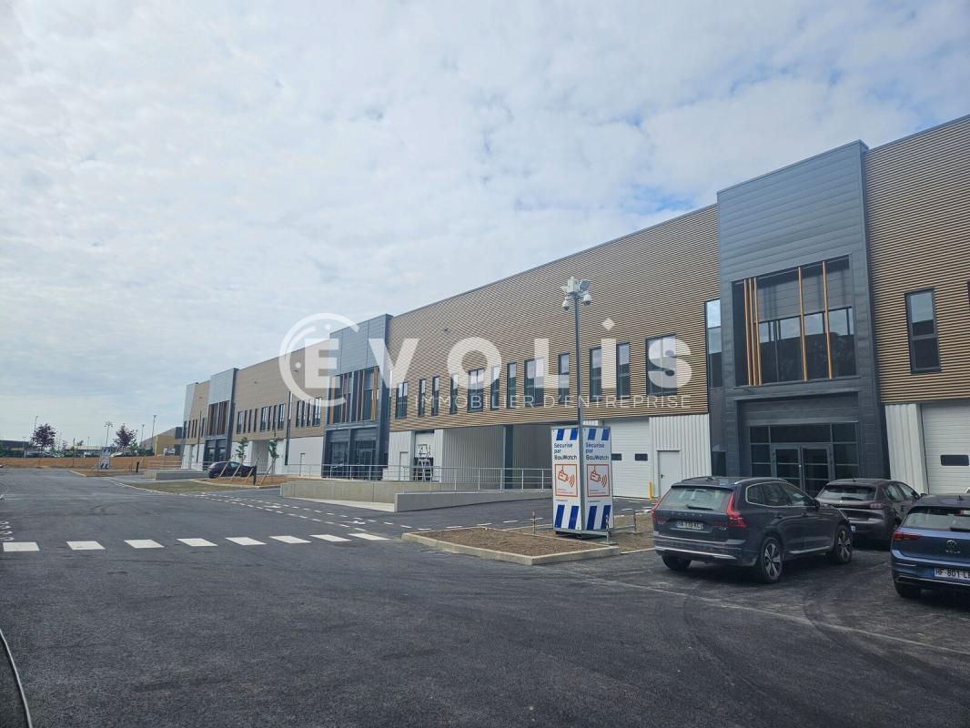 Local d’activités dans Wissous à louer Photo de l’immeuble– Image 1 sur 14