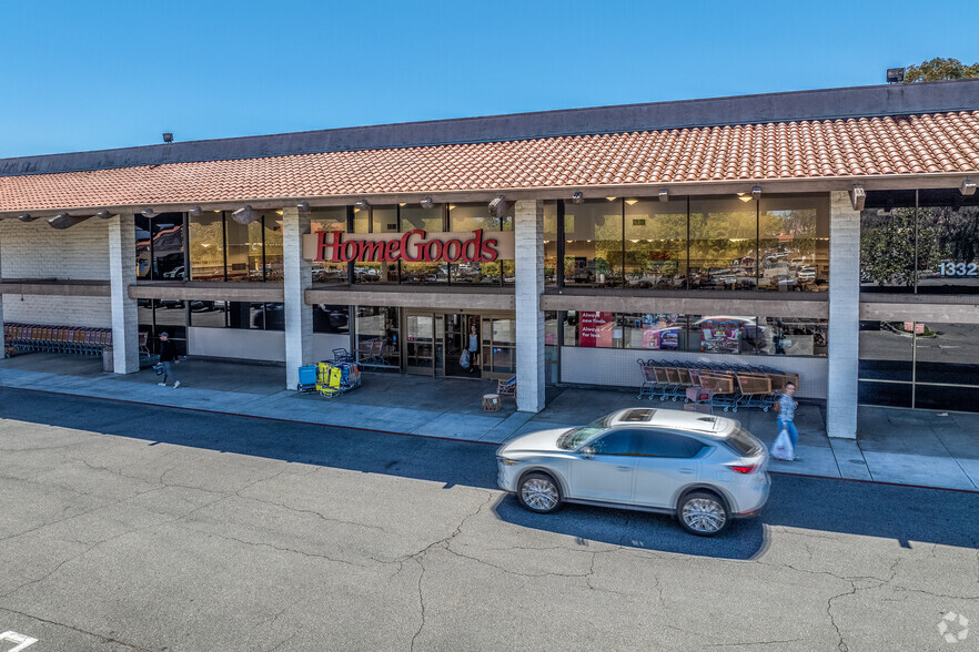 1500-1530 N Moorpark Rd, Thousand Oaks, CA à vendre - Photo de l’immeuble – Image 3 sur 6