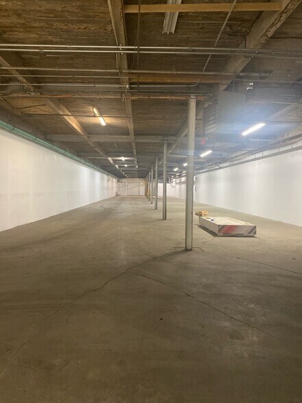 6801 W 66th Pl, Bedford Park, IL à louer - Photo de l’immeuble – Image 2 sur 14