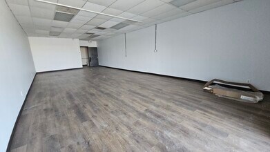 904-932 E Arkansas Ln, Arlington, TX à louer Photo intérieure– Image 1 sur 1