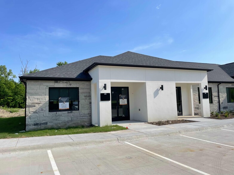 3721 S Stonebridge Dr, McKinney, TX à louer - Photo de l’immeuble – Image 2 sur 7