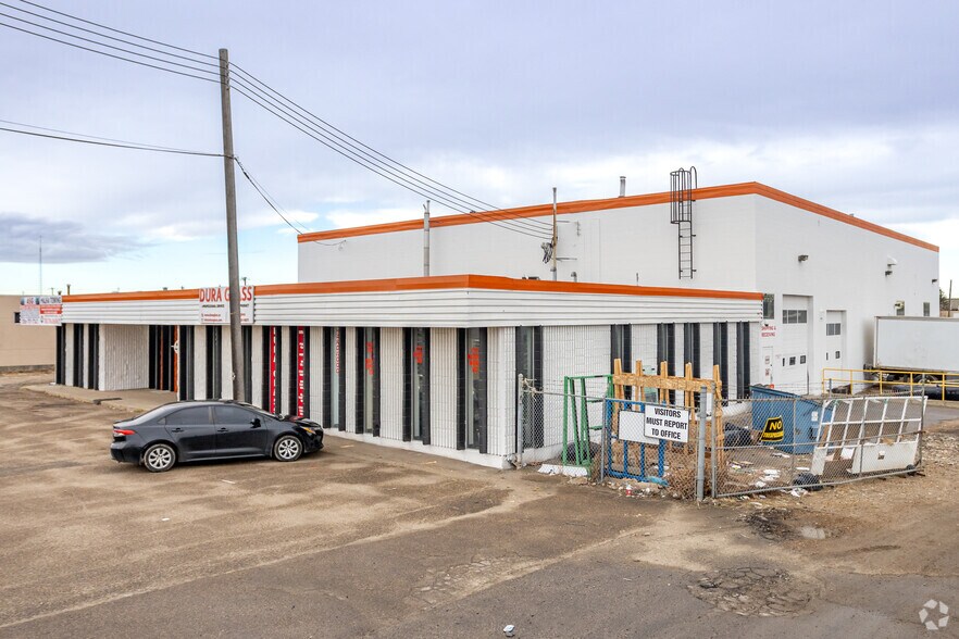 6120 Davies Rd NW, Edmonton, AB à louer - Photo principale – Image 1 sur 27