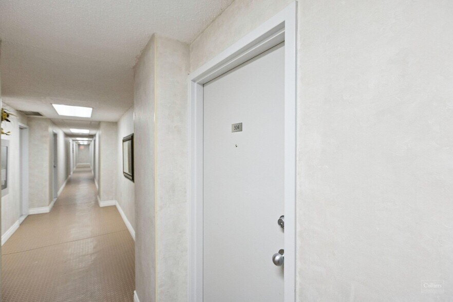251 Colborne St, Brantford, ON à vendre - Photo de l’immeuble – Image 3 sur 5