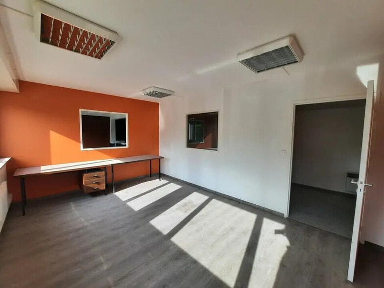 Bureau dans Rouen à louer - Photo de l’immeuble – Image 3 sur 9