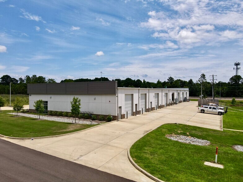 185 Country Place Pky, Pearl, MS à louer - Photo de l’immeuble – Image 3 sur 7