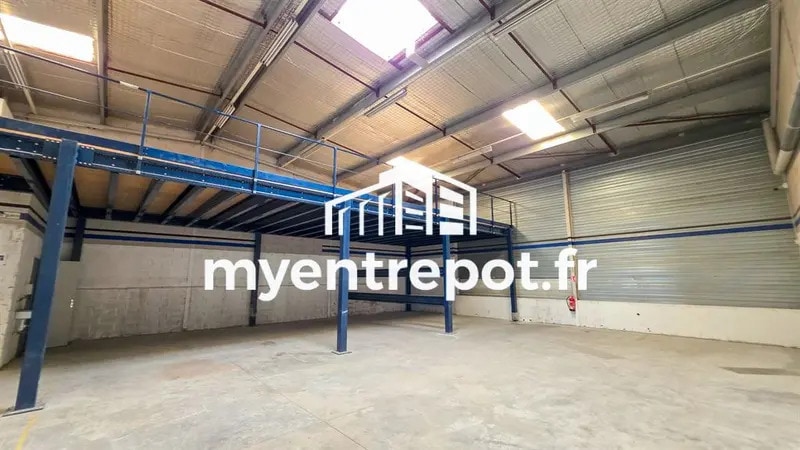 17 Avenue De Londres, Vitrolles à louer - Photo de l’immeuble – Image 2 sur 8